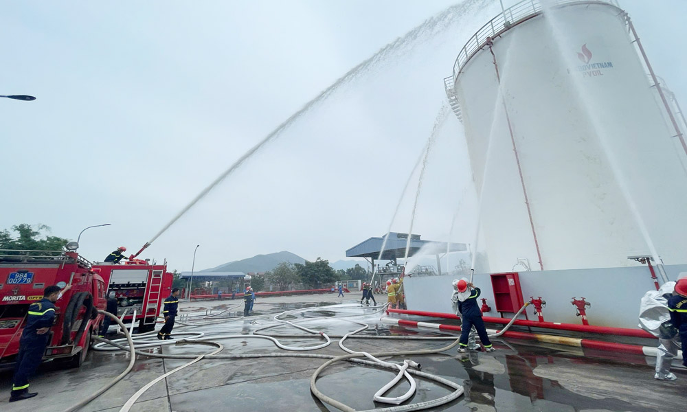 20 enterprises in Bac Giang participate in firefighting training